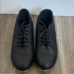 8.5 tap shoes, lace up
